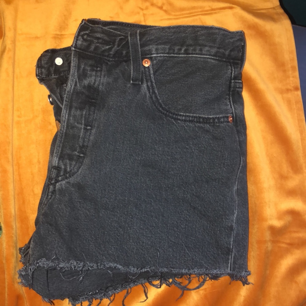 Levi’s 501 black jean shorts
